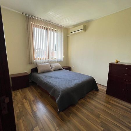 Private Apartments In Apolon Равда Экстерьер фото