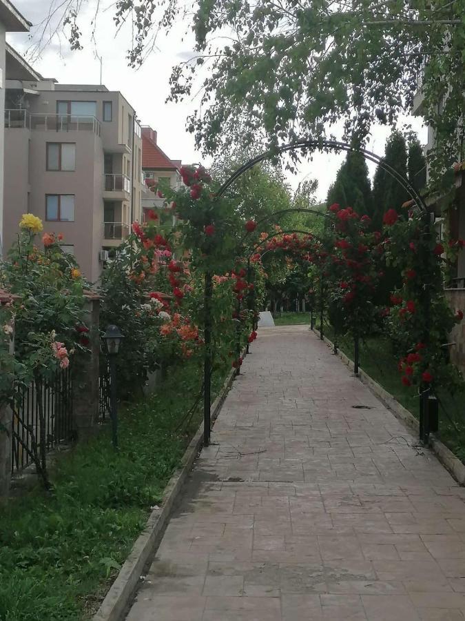 Private Apartments In Apolon Равда Экстерьер фото