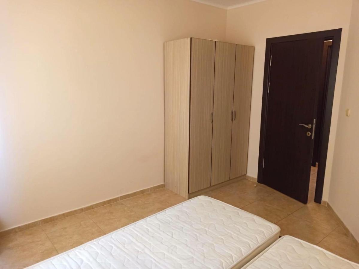 Private Apartments In Apolon Равда Экстерьер фото