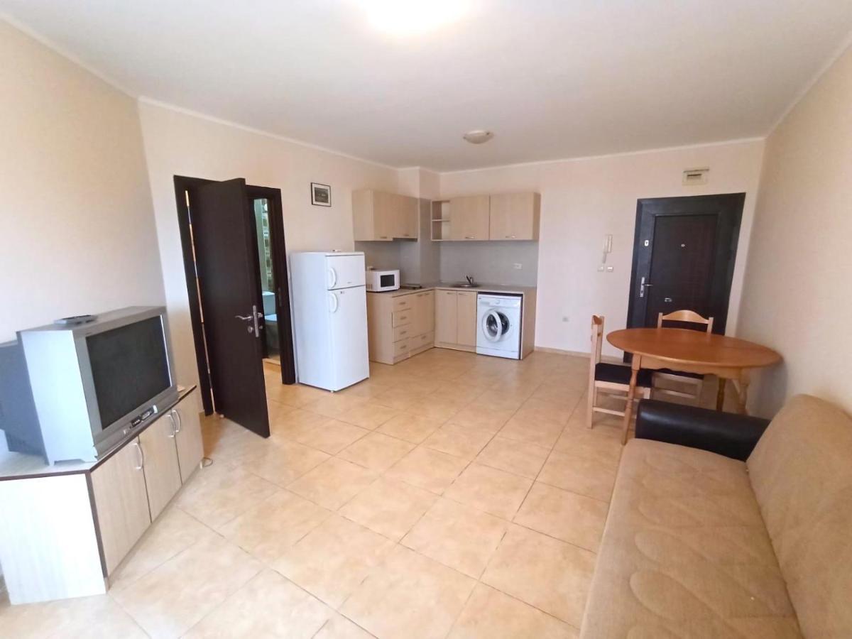 Private Apartments In Apolon Равда Экстерьер фото