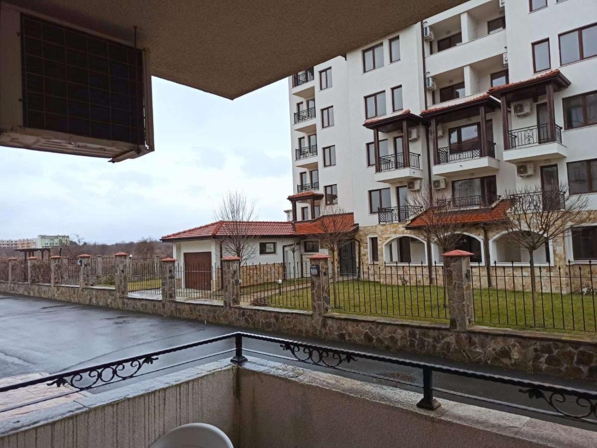 Private Apartments In Apolon Равда Экстерьер фото
